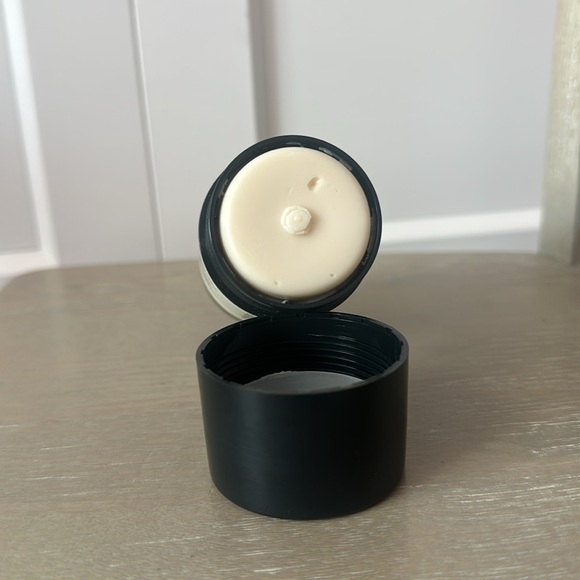 Each & Every Cedar & Vanilla Deodorant: 2.5oz - Picture 4 of 4